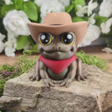 Cowboy Frog Figurine – Cute Desk Buddy, Funny Frog Statue with Hat and Bandana, Yeehaw Frog Gift, Frog Decor for Office or Shelf