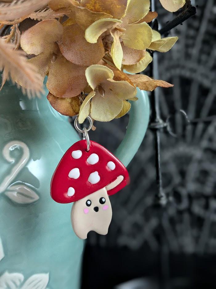 Mushroom Keychain for Mushroom Lovers Red and White Mushroom Keyring Kawaii Mushroom Backpack Buddy