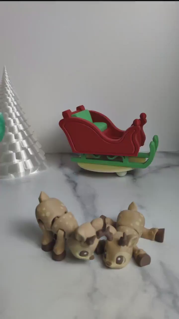 Cute Santa and Reindeer Sleigh Playset Adorable Christmas Desk Toy Fidget Holiday Desk Decoration Santa Rudolph Coworker Gift Santa Claus