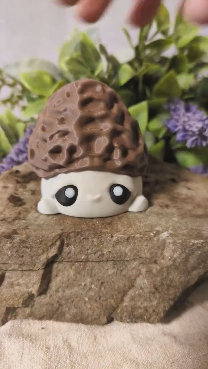 Morel Mushroom Figurine – Shy Cottagecore Mushroom Creature – Wholesome Goblincore Forest Decor – Cute 3D Printed Desk Buddy